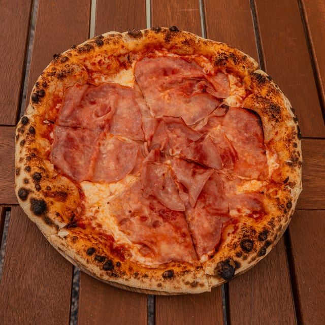 Ham pizza.